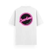 Camiseta blanca clásica de Cocoloco con el logo pequeño delante y grande detrás
